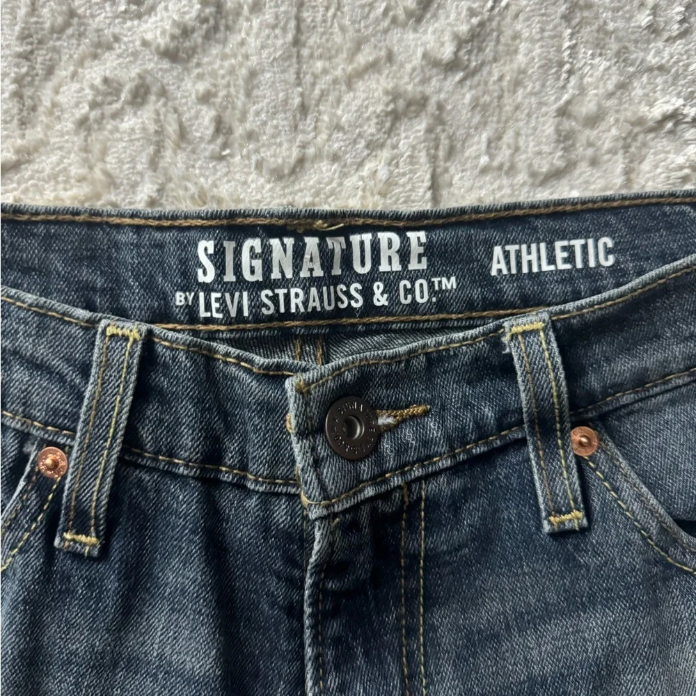 Signature by Levi Strauss Dark Wash Jeans - Picture 3 of 5